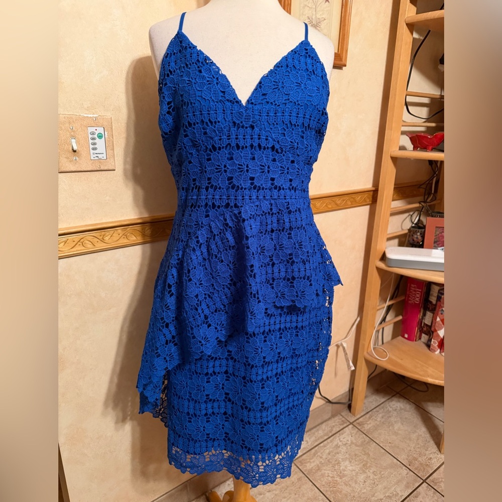 Lulu’s Royal Blue Crochet Lace V-Neck Women's Dress size XL